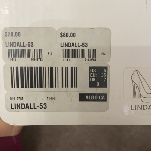 Aldo Lindall Magenta Heels (Size 5) - Picture 5 of 5